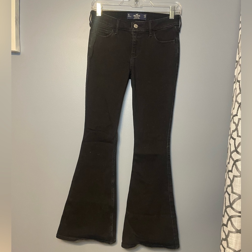 Hollister - Black Low-Rise Flare jeans 1S